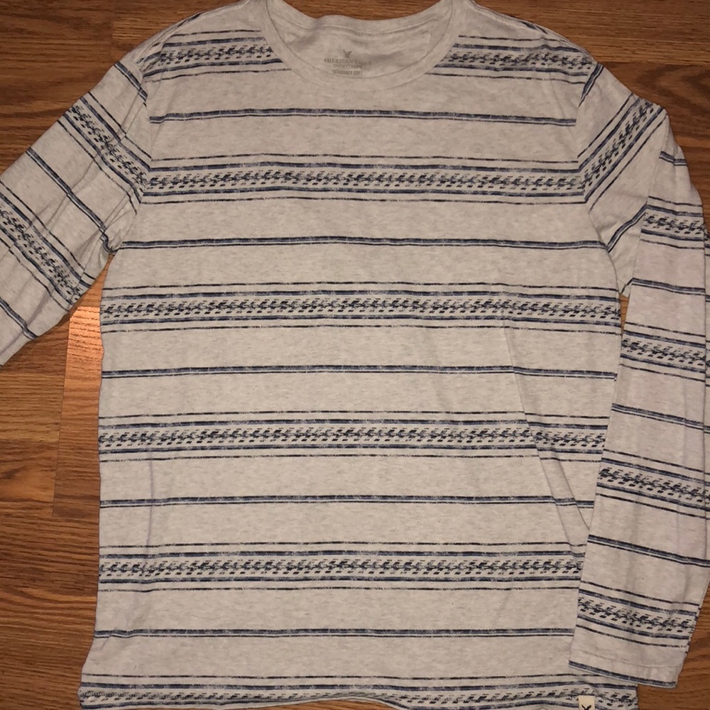 Men’s American Eagle long sleeve shirt